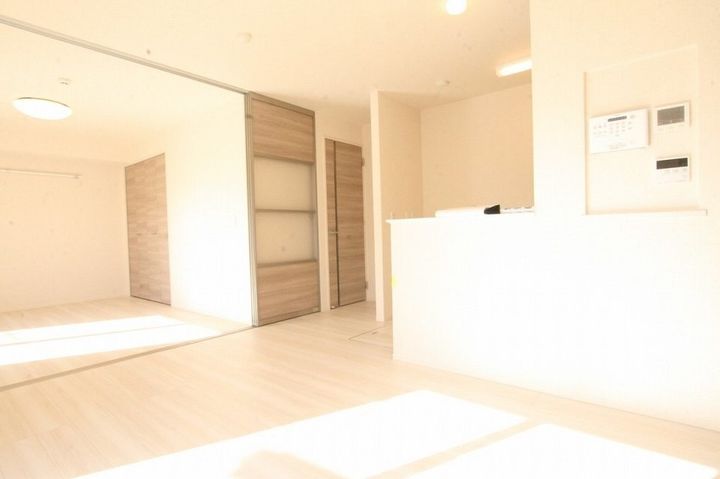 ユニヴェール G棟202の居間