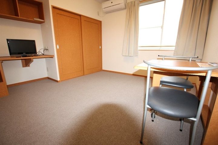 レオパレス華110の内装