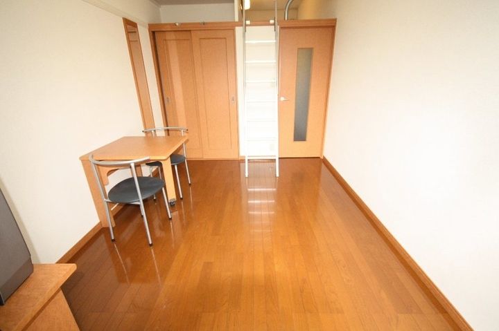 レオパレスSunFlower203の居間