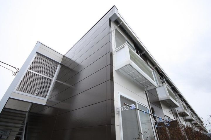 レオパレス由良202の外観