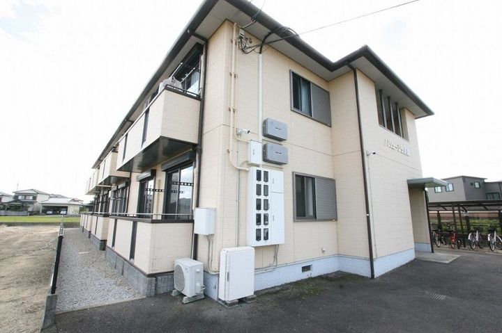 バリュージュ泉保105の外観