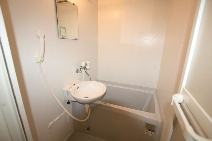 レオパレスワイドフォレスト201の風呂