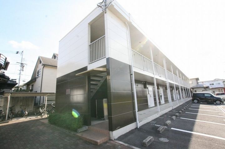 レオパレスワイドフォレスト201の外観