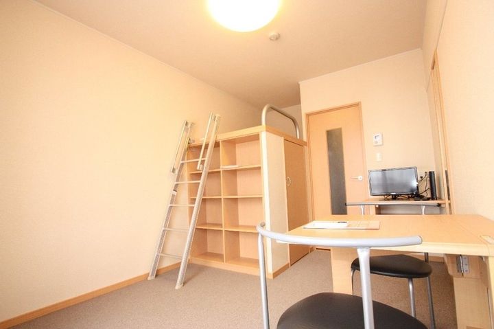 レオパレス平塚Ⅱ203の居間