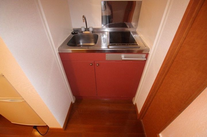 レオパレス金倉105のキッチン