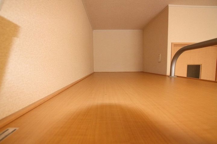レオパレス瓦町202の寝室