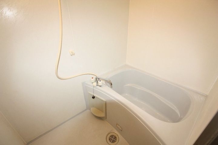 レオパレスWing107の風呂