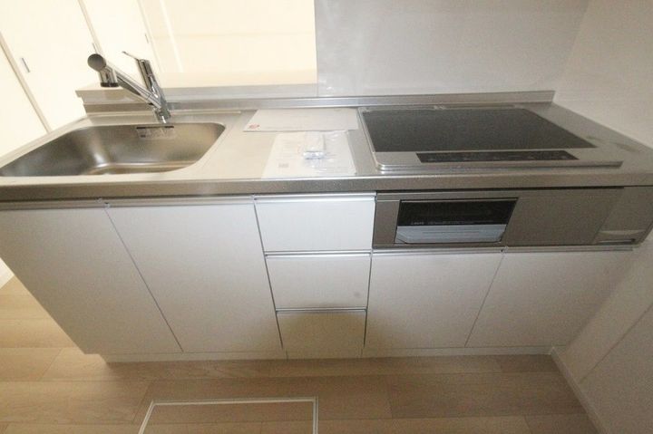 カメリア郷東B104のキッチン