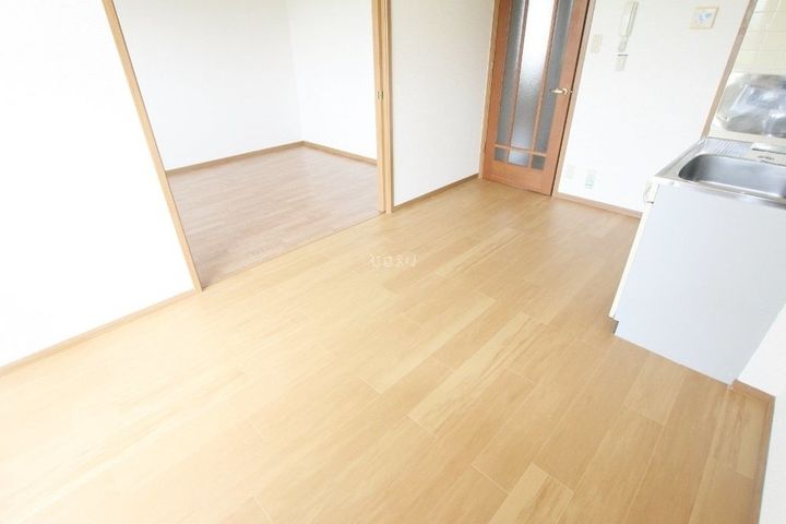 アメニティハイツカワシマ C203の居間