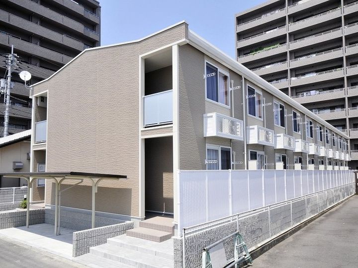 レオパレス富109の外観