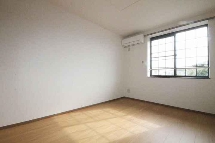 オーブリーアサノ B203の寝室