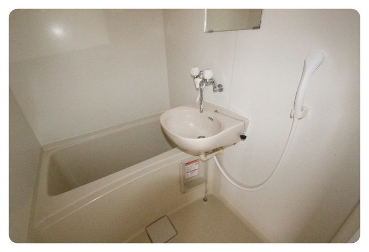 レオパレスラポール松福307の風呂