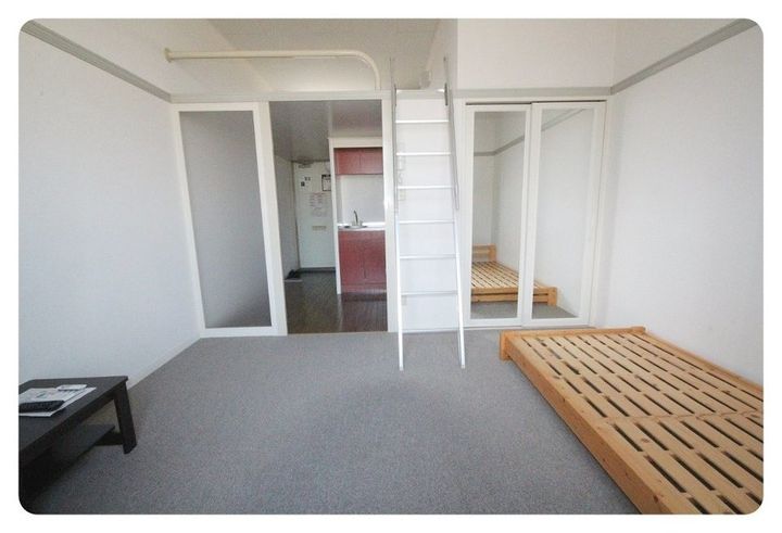 レオパレスラポール松福307の居間