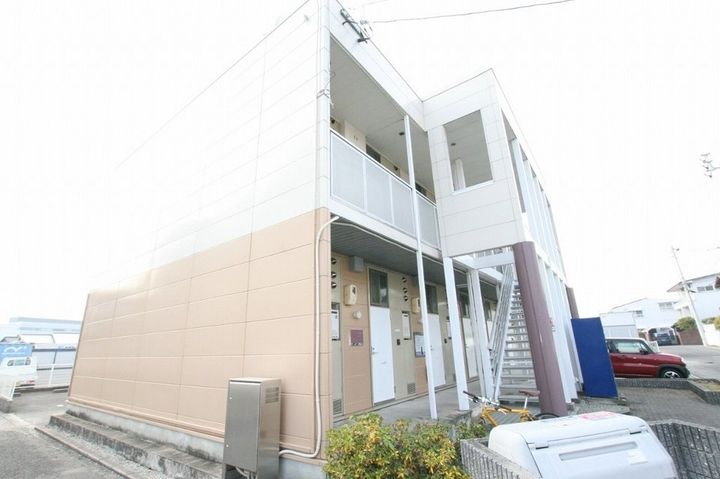 レオパレスさくら201の外観