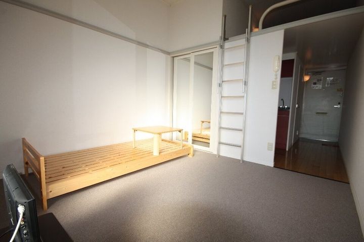 レオパレス川島109の寝室