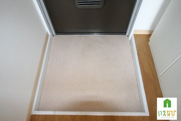 エルディム中原101の玄関