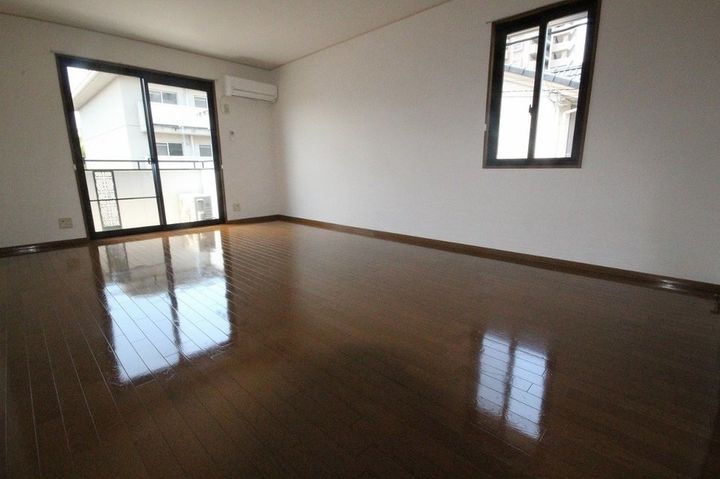 ハイツ田中Ⅱ203の居間