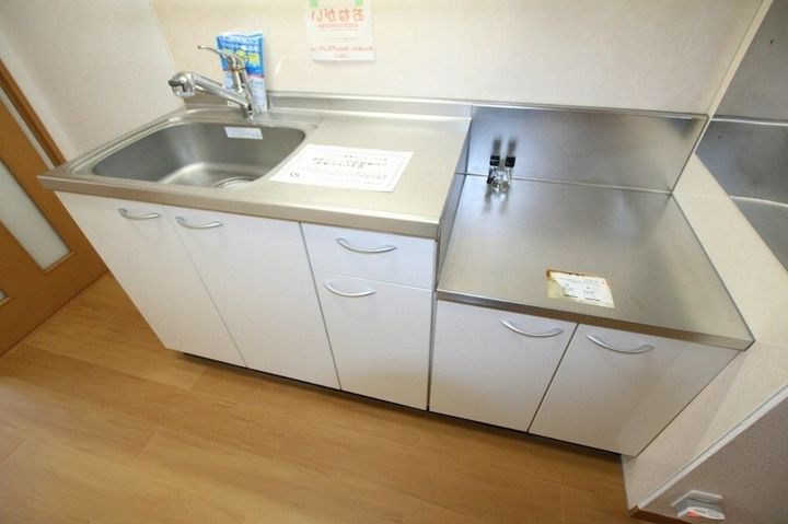 ヴィドゥ カンパーニュ202のキッチン