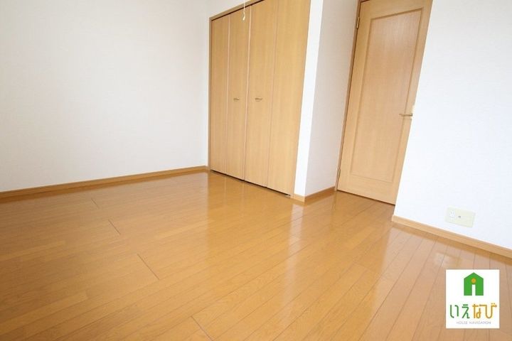 ロイヤルスクウェア 一宮Ⅰ201の寝室