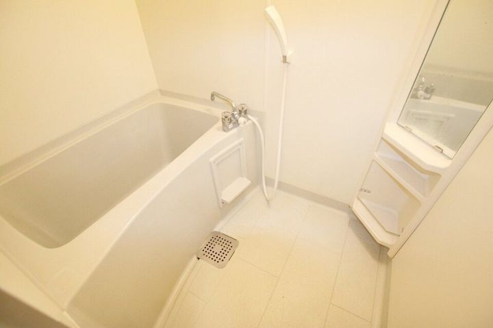 モーニンググローリー203の風呂
