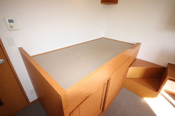 レオパレスダンダンめぐみ207の寝室