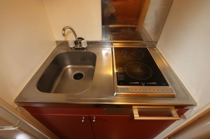 レオパレス川添104のキッチン