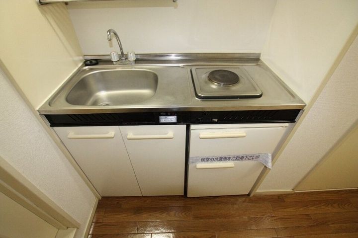 レオパレス藤塚104のキッチン