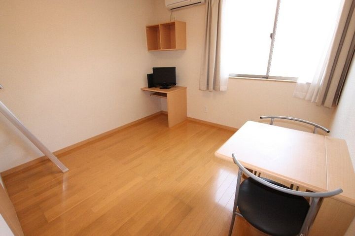 レオネクストグロワール105の居間