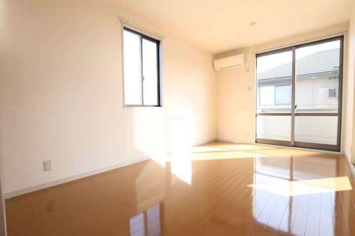 YMハイツ C棟101の居間