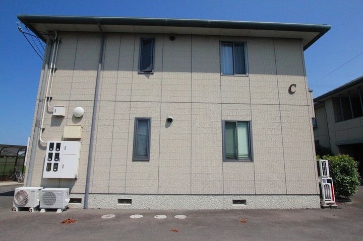 YMハイツ C棟101の外観