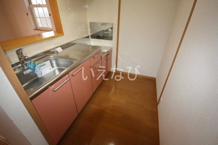 ハピネス村山C101のキッチン