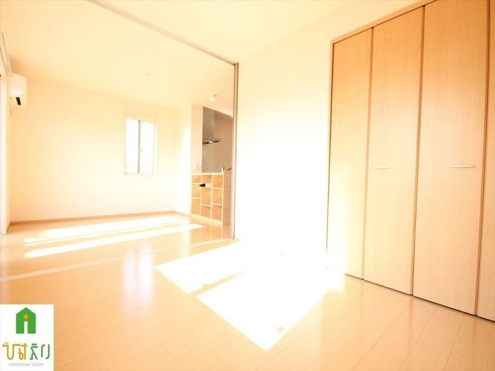 クレール C棟202の居間