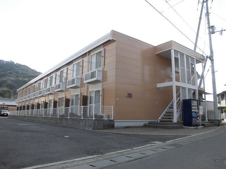 レオパレスシャルマン210の外観