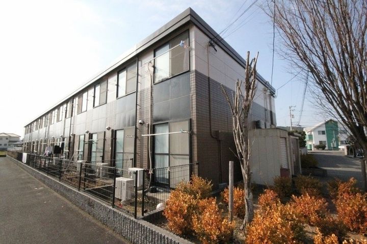 レオパレス新名111の外観