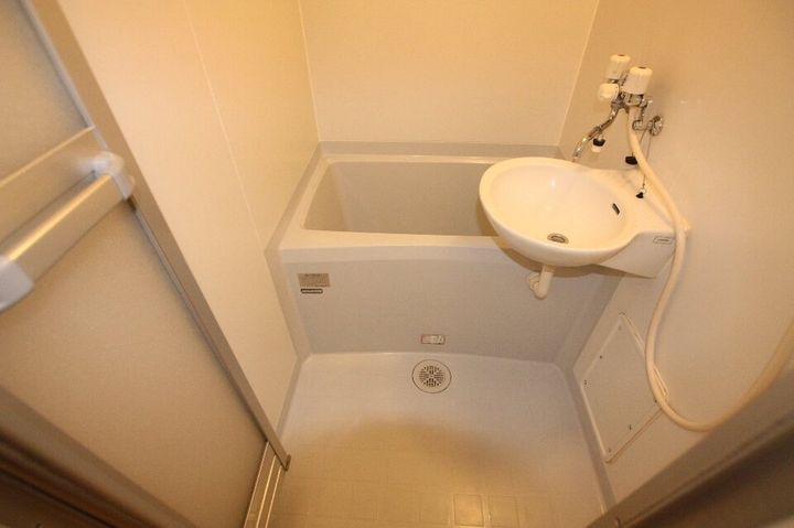 レオパレスラパン202の風呂