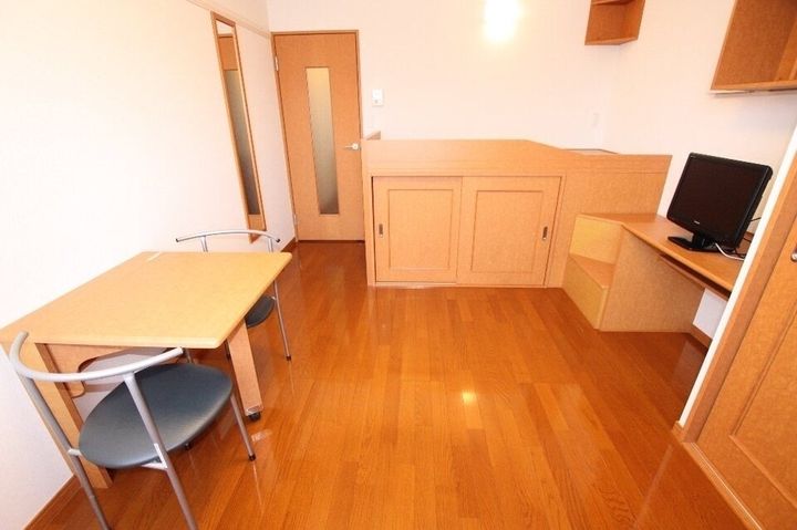 レオパレスダンダンめぐみ102の寝室