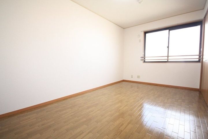 グレイスフルY B棟203の寝室