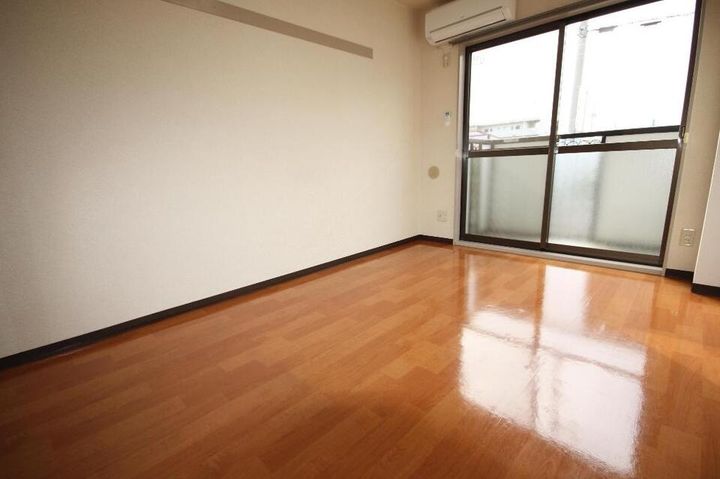 ベウラハイツ105の居間