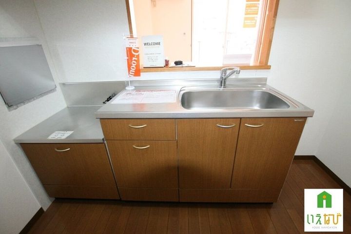 ウィルコート・伏石 C棟102のキッチン
