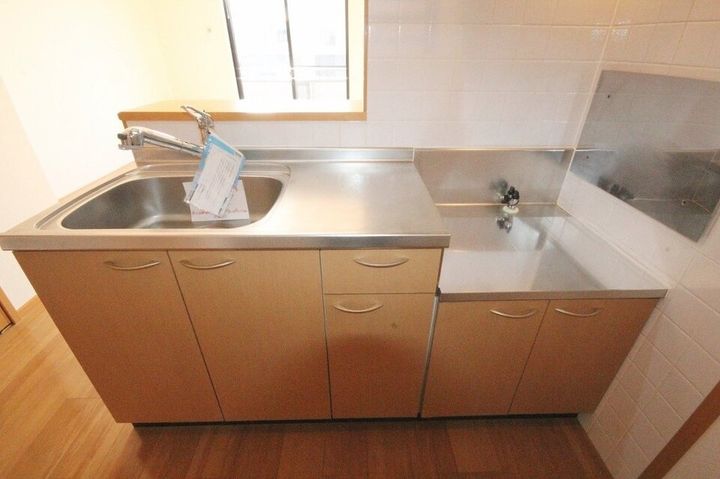 カムフィスペース103のキッチン