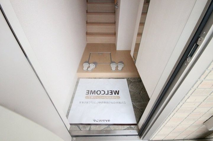 グランシャリオ206の玄関