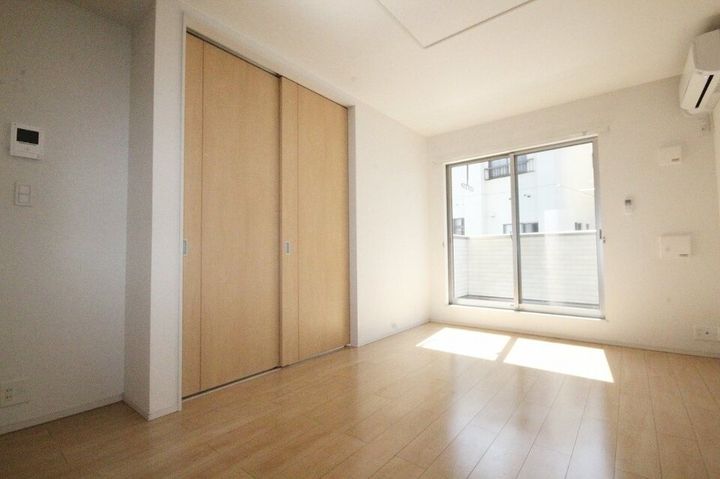 サンテクラージュ木太町A202の居間