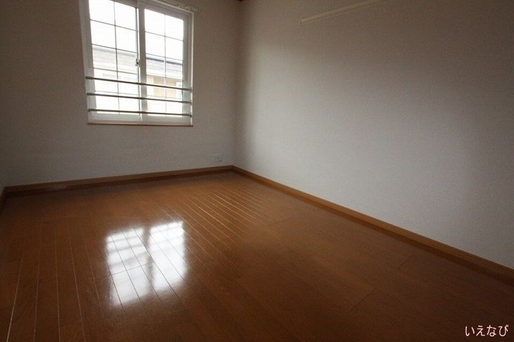 ドエルエバーグリーンC203の居間