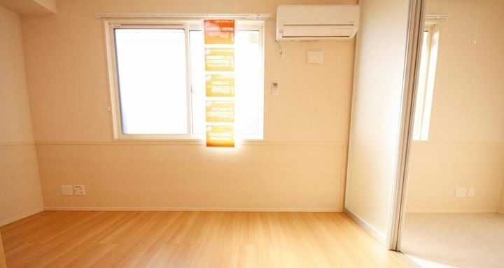 セジュール雅 A棟101の居間