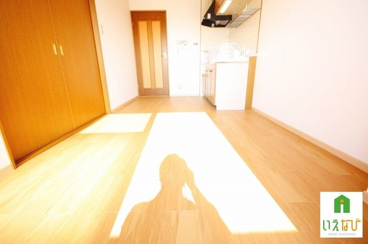 アメニティ屋島403の居間