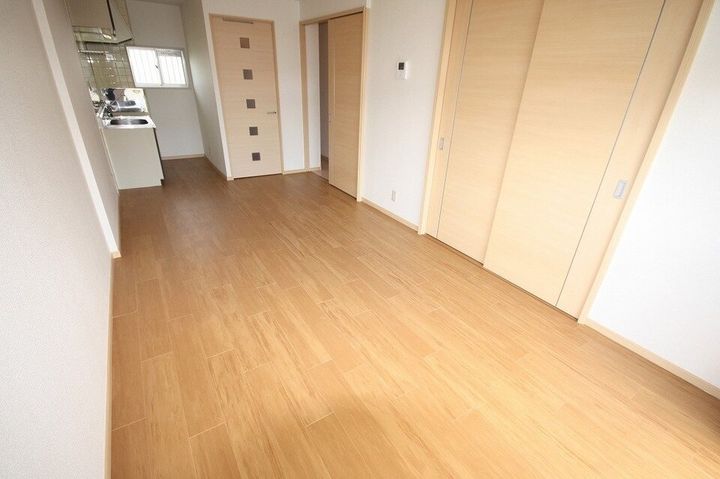 エルディム川善202の居間