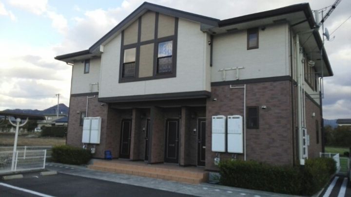 ロイヤルガーデンハイツB202の外観