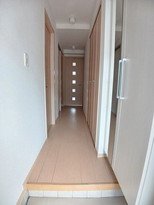 HARUKU 80 B102の玄関