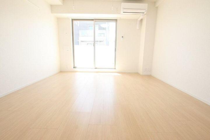 クラール花ノ宮402の居間