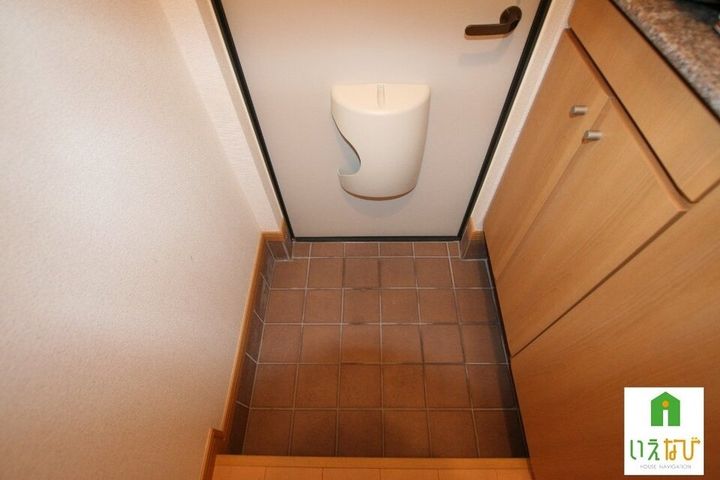 サニーサイド ハウス 森 D201の玄関